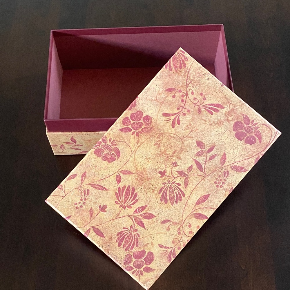 Bob's Boxes Floral Decorative Box - NWOT
